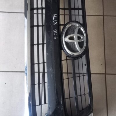 Toyota Hilux GD-6 Front Grille Replacement