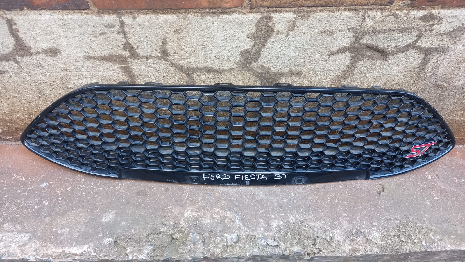 Ford Fiesta ST Front Grille Replacement