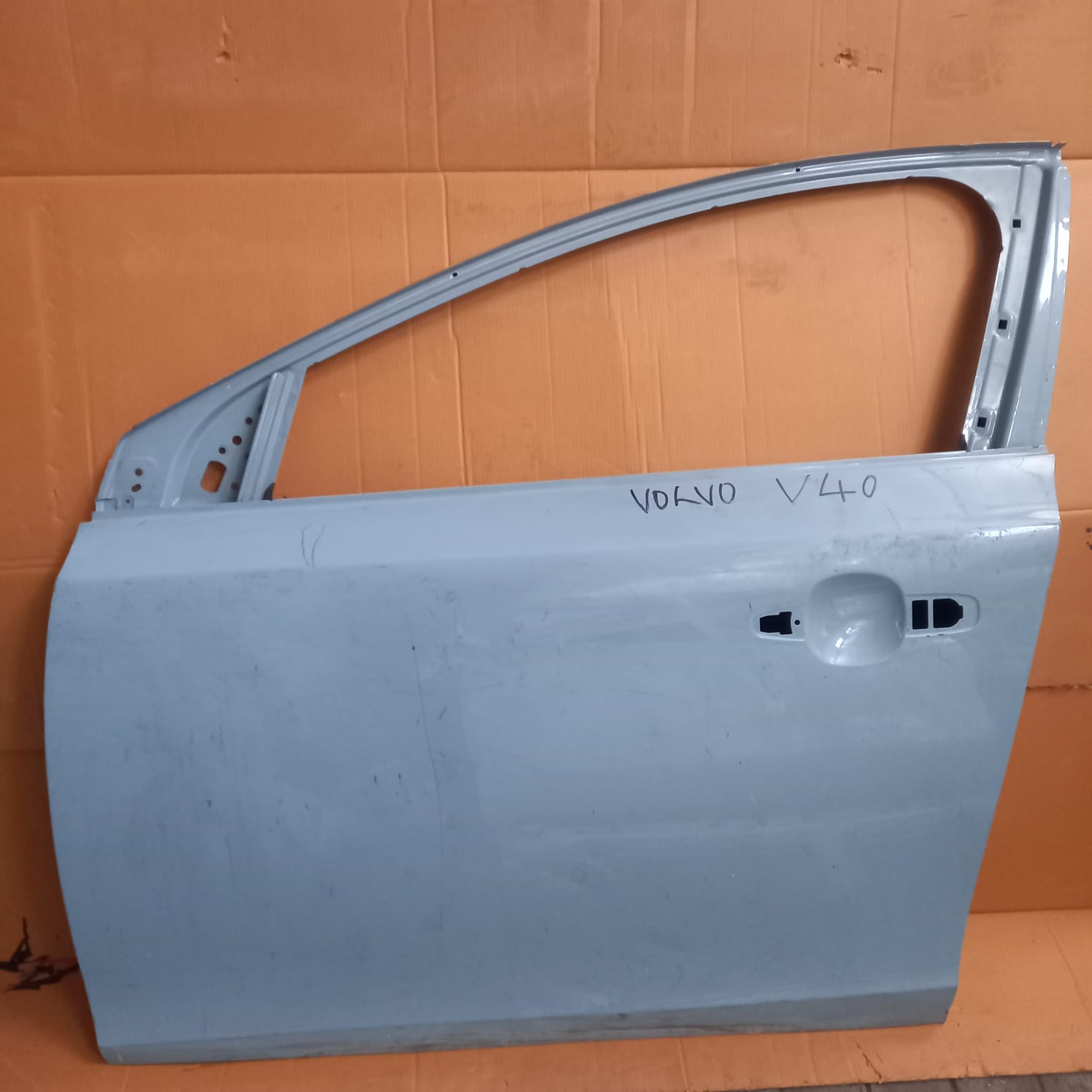 Volvo V40 Left Door OEM Replacement