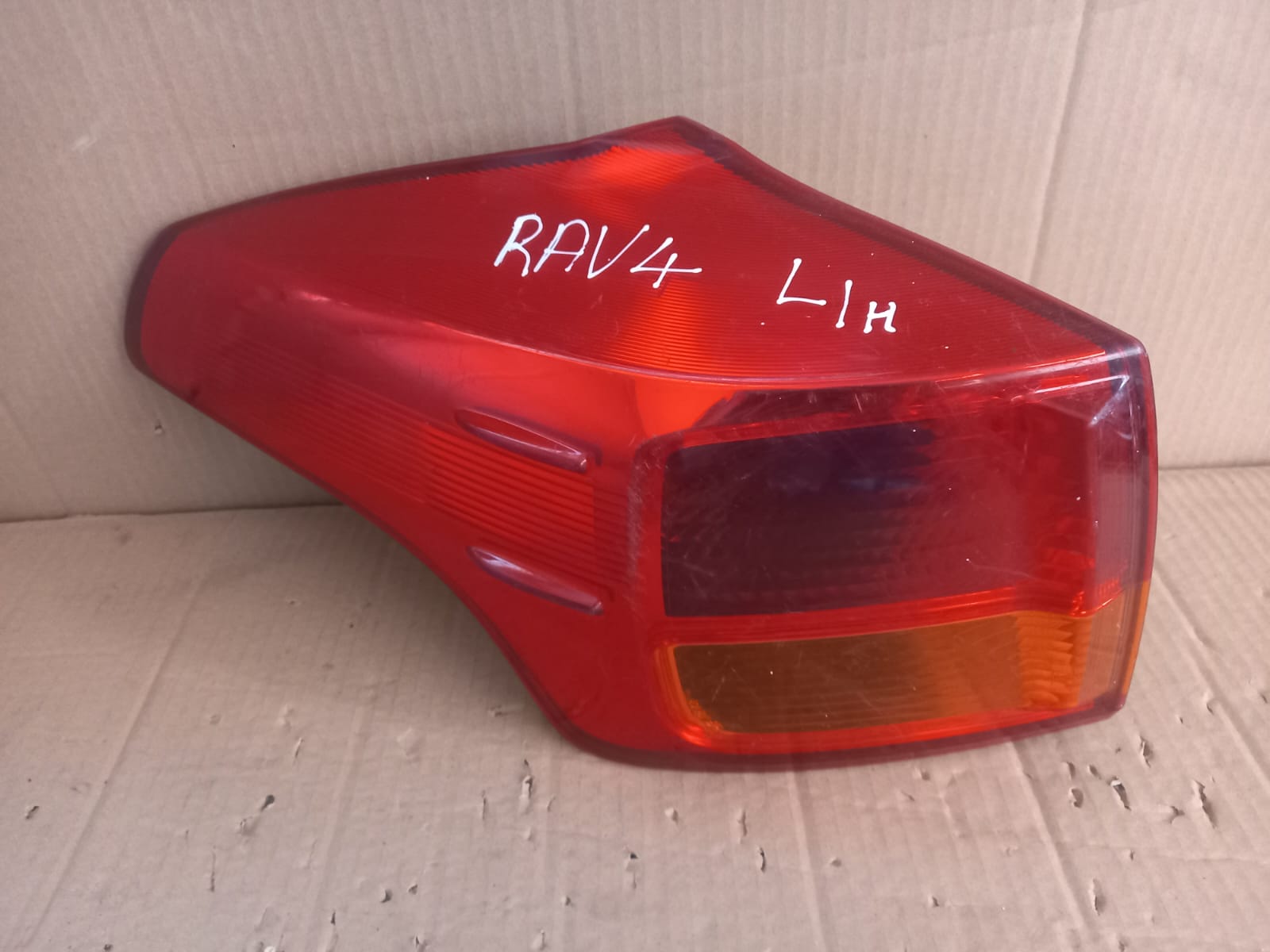 Toyota RAV4 2013–2025 Left Rear Tail Light OEM Replacement