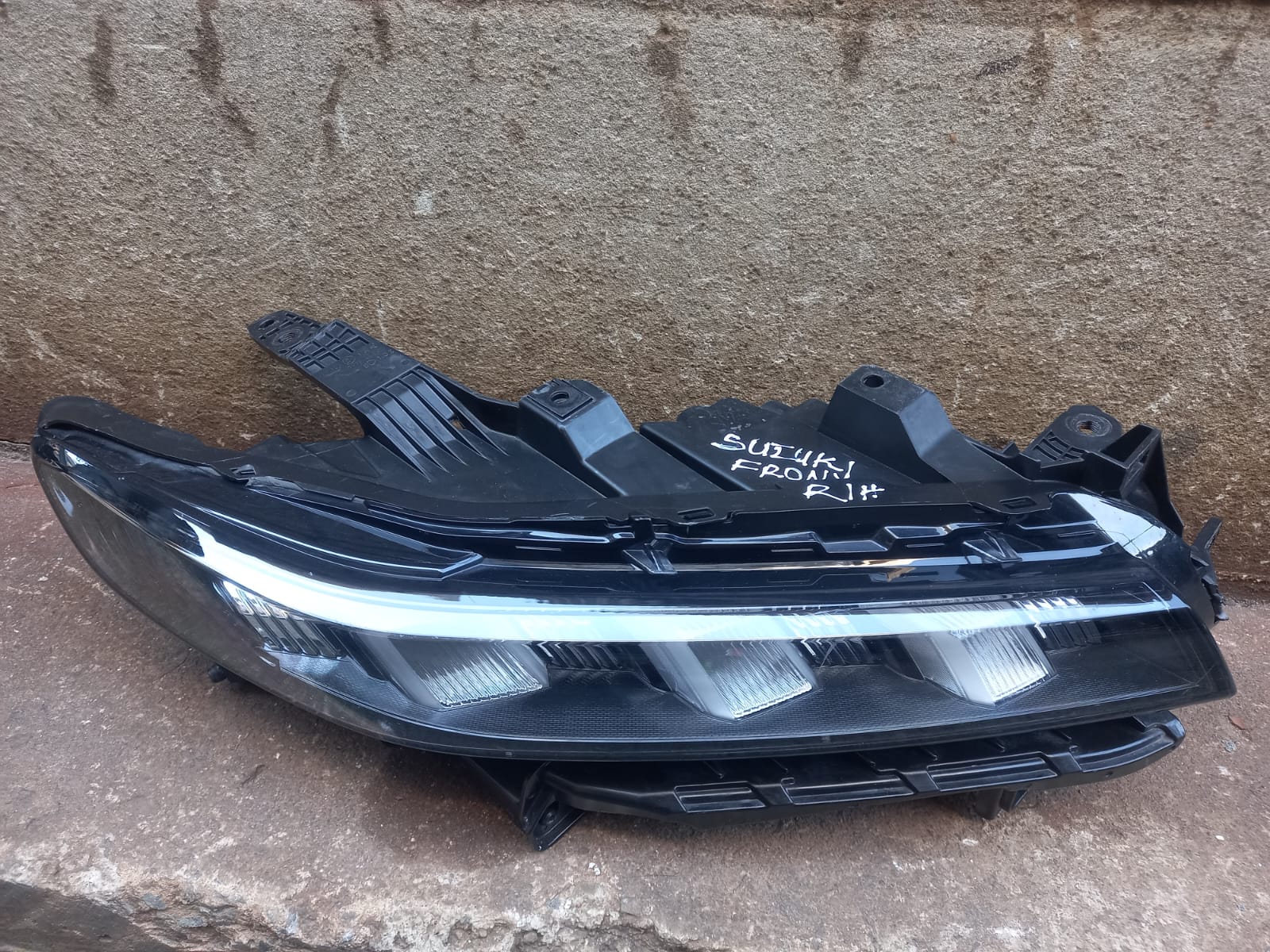 Suzuki Fronx Right Headlight OEM Replacement