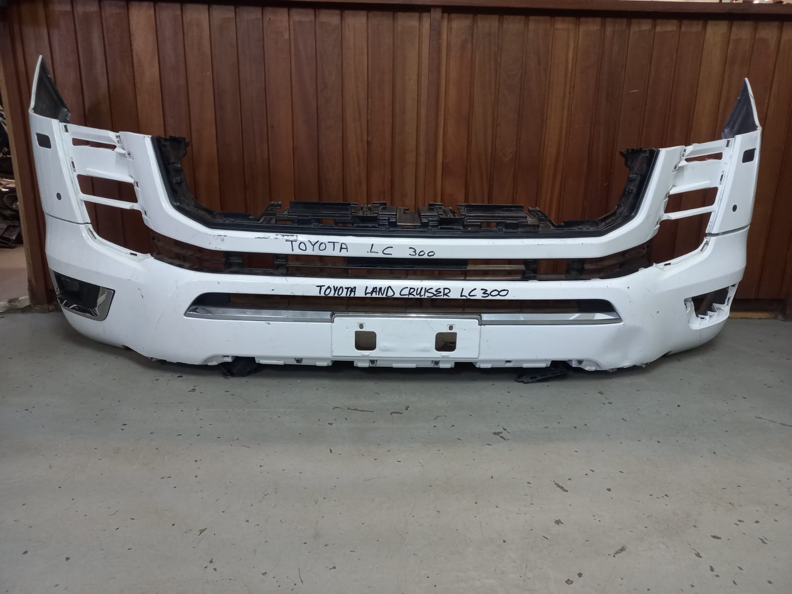 Toyota Land Cruiser LC300 Front Bumper OEM Replacement