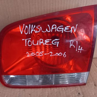 Volkswagen Touareg 2005-2006 Right Rear Tail Light OEM Replacement