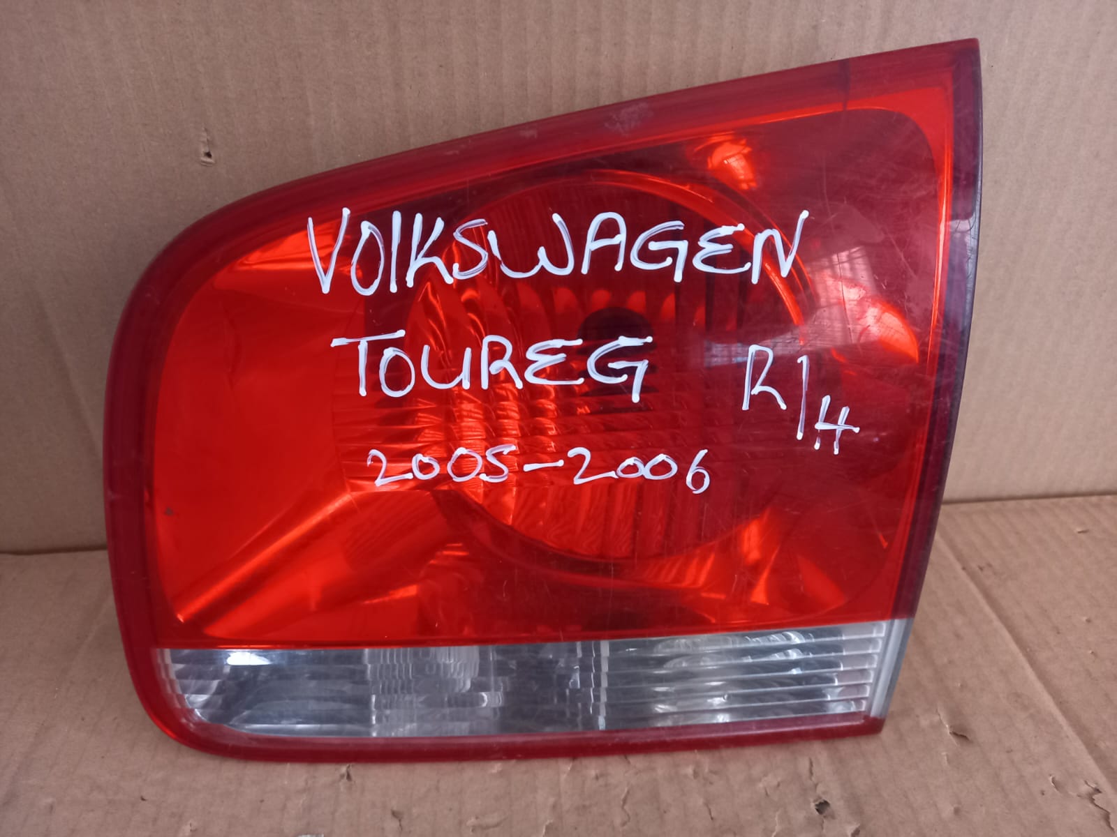 Volkswagen Touareg 2005-2006 Right Rear Tail Light OEM Replacement