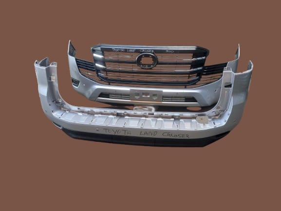 Toyota Land Cruiser LC300 2022+ Front Bumper Grille OEM Replacement