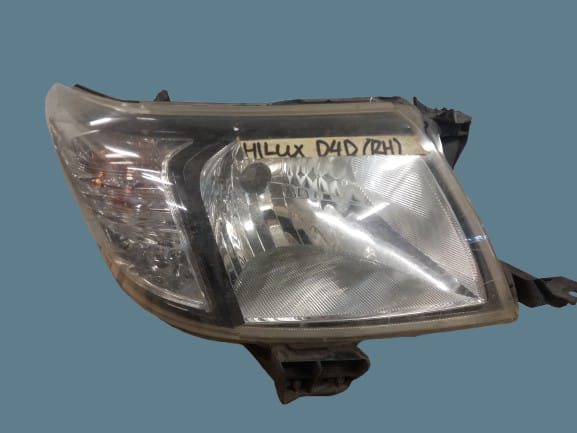 Toyota Hilux D4D 2005-2008 Right Headlight OEM Replacement