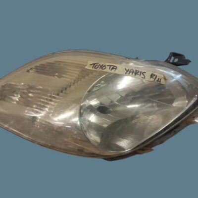 Toyota Yaris Sedan 2005-2015 Right Headlight Replacement