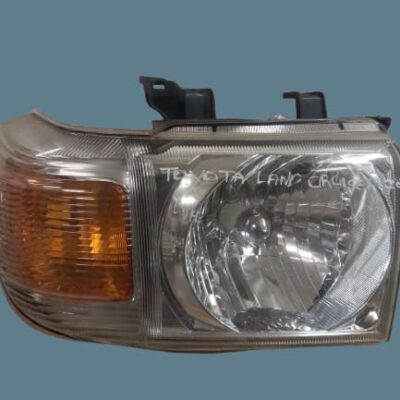 Toyota Land Cruiser 2007 Right Headlight Replacement