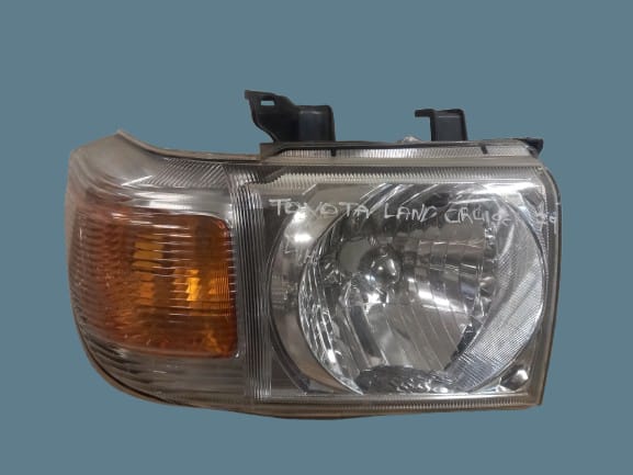 Toyota Land Cruiser 2007 Right Headlight Replacement