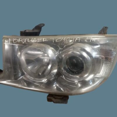 Toyota Fortuner 2008-2010 Left Headlight Replacement