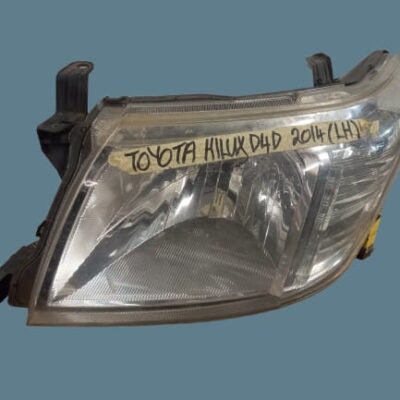 Toyota Hilux 2014 Left Headlight Replacement