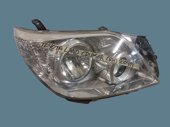 Toyota Land Cruiser 2009-2013 Right Headlight Replacement