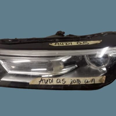 Audi Q5 2018 Left Headlight Replacement