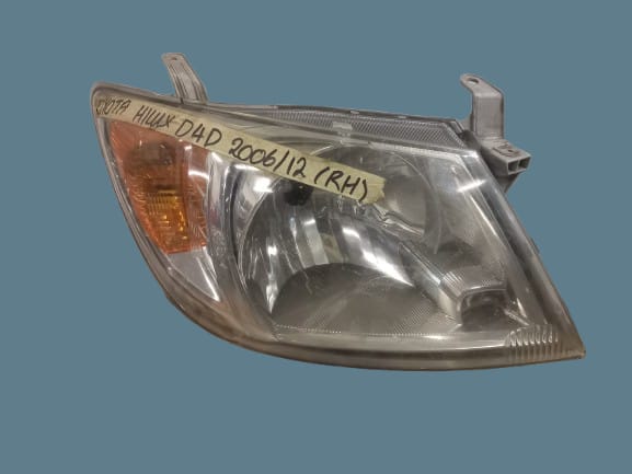Toyota Hilux D4D 2006-2012 Right Headlight Replacement