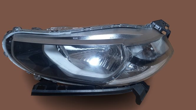 Honda WR-V 2017 Right Headlight Replacement