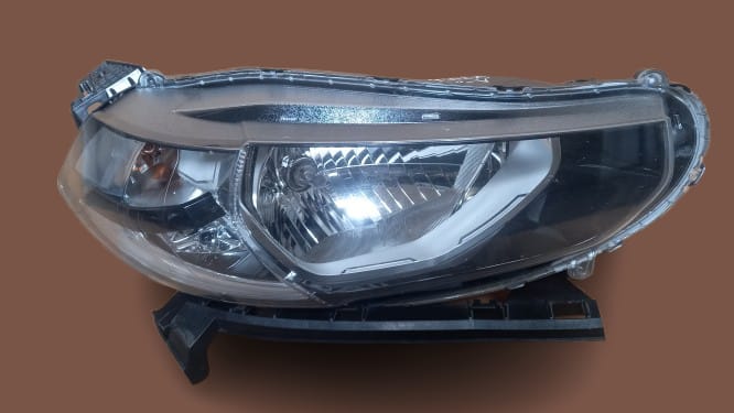Honda WR-V 2017 Left Headlight Replacement
