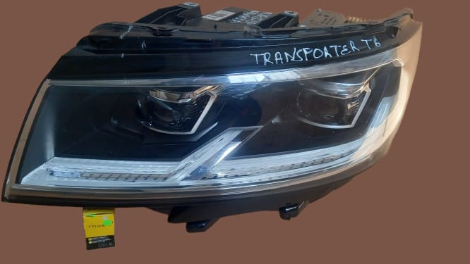 VW Transporter T6 2015-2019 Left Headlight Replacement