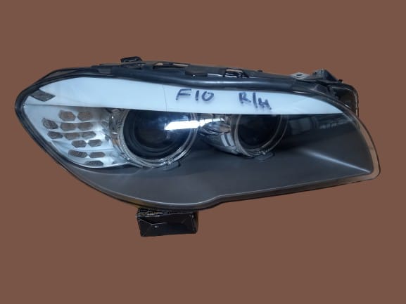 BMW 5 Series F10 2010-2015 Right Headlight Replacement