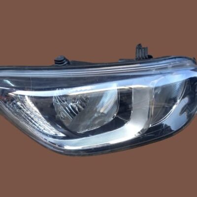 Hyundai i20 2014 Right Headlight Replacement