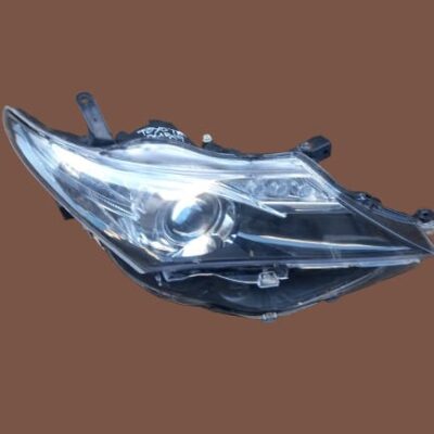Toyota Auris 2015-2019 Right Headlight Replacement