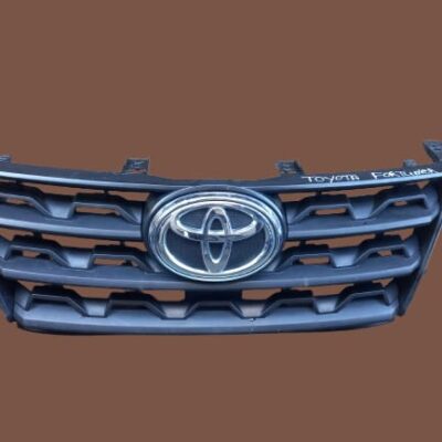 Toyota Fortuner Standard 2021 Front Grille Replacement