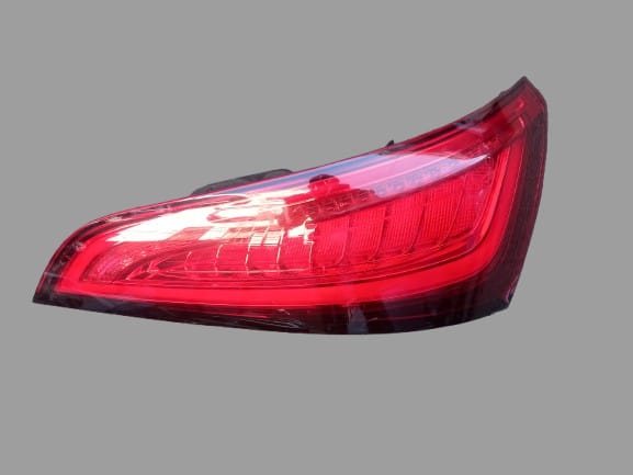 Audi Q5 2013-2018 LED Right Rear Tail Light Replacement