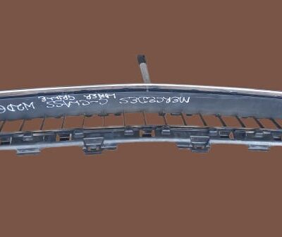 Mercedes C-Class W204 2011-2014 Front Grille Replacement