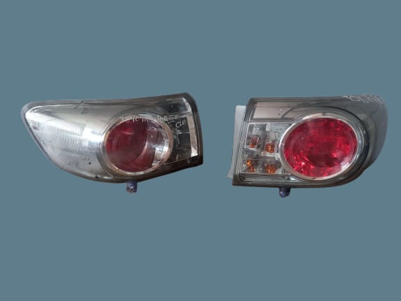 Toyota Corolla RunX Left Right Rear Tail Lights 2002-2006