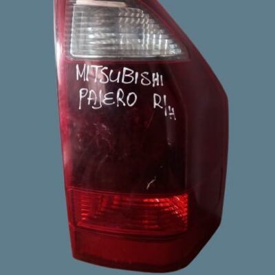 Mitsubishi Pajero right rear tail light 2000–2006