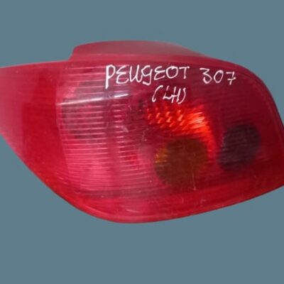 Peugeot 307 outer left rear tail light 2001-08