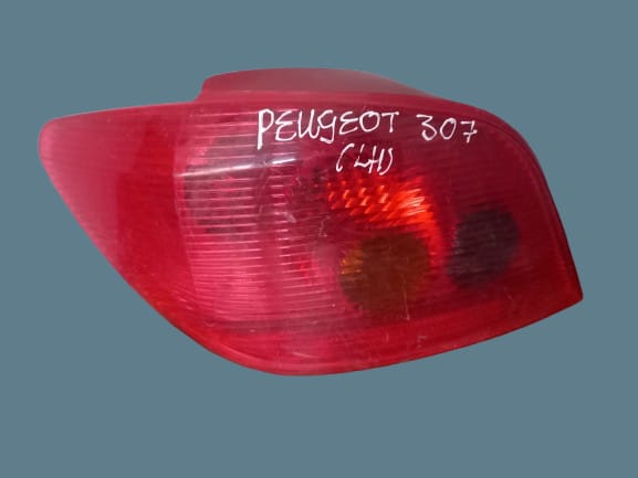 Peugeot 307 outer left rear tail light 2001-08