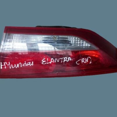 Hyundai Elantra outer right rear tail light 2006-2016
