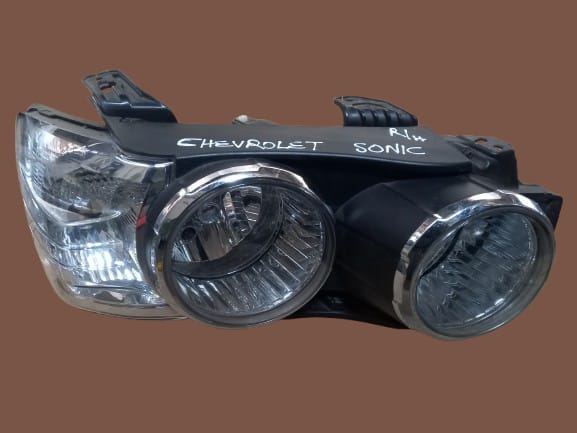 Chevrolet Sonic Aveo T300 Right Headlight 2011–2020