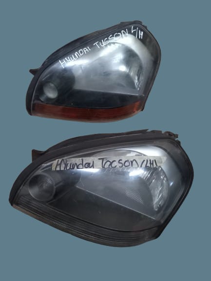 Hyundai Tucson JM Right & Left Headlights 2004–2009 - Image 2