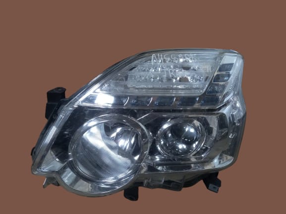 Nissan X-Trail T31 Left Headlight 2007–2013