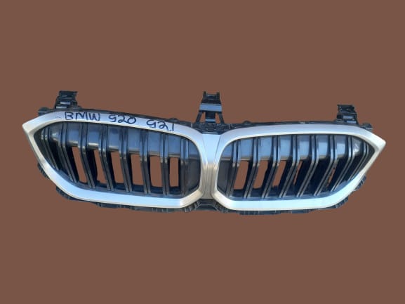 BMW 5 Series G30/G31 Front Kidney Grille 2017–2020 - Image 2