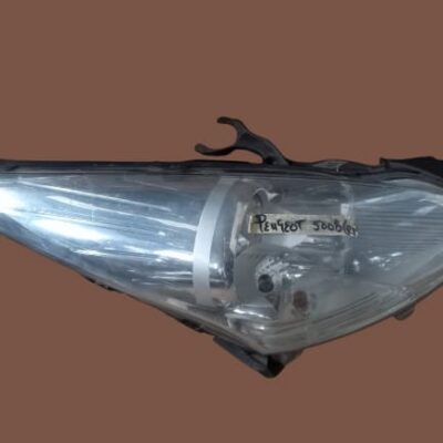Peugeot 5008 Right Headlight 2009–2016