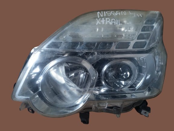 Nissan X-Trail T31 Left Headlight 2008–2013